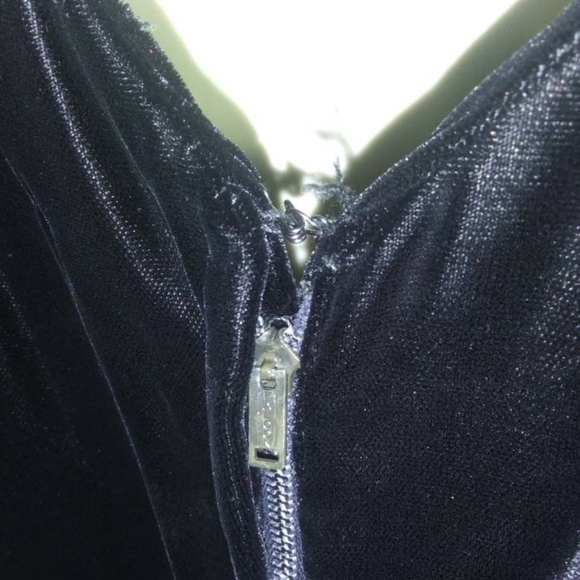 Suzy Perette Vintage Velvet Dress - Picture 4 of 6